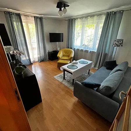 Kasztanowa * Warszawa